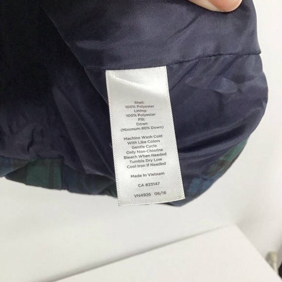 Talbot’s Women’s Tartan Plaid Down Filled Puffer Vest Warm Cozy Size Medium - Picture 5 of 5